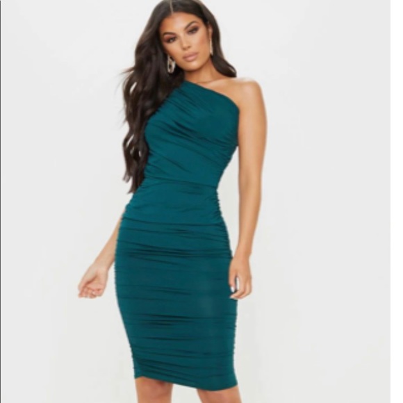 Dresses & Skirts - One shoulder runched Midi dress